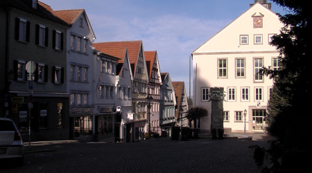 Marktplatz Hechingen mit Rathaus | Bildquelle: RTF1