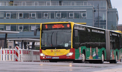 Bus am T&uuml;binger ZOB | Bildquelle: RTF.1