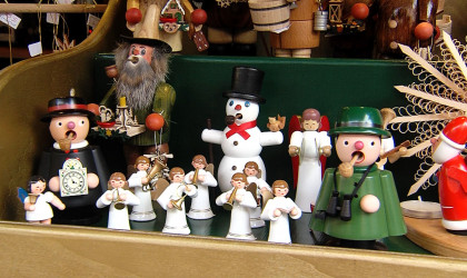 Weihnachtliches aus dem Erzgebirge auf dem Rottenburger Nikolausmarkt | Bildquelle: RTF.1