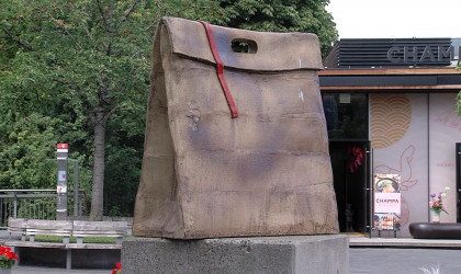 Keramiktasche in Metzingen | Bildquelle: RTF.1