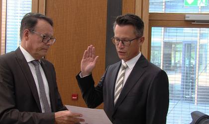 Vereidigung von Landrat Hendrik Bednarz | Bildquelle: RTF.1