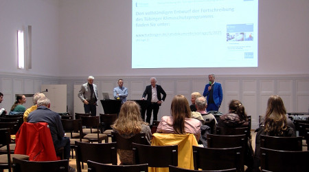 Präsentatoren des Klimaschutzprogramms | Bildquelle: RTF.1