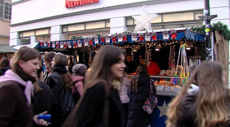 Gut gef&uuml;llt war der T&uuml;binger Weihnachtsmarkt | Bildquelle: RTF.1
