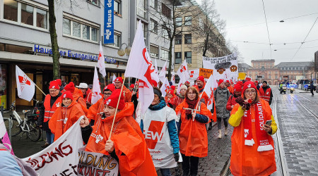 GEW Demo-Zug in Mannheim | Bildquelle: Marco Stritzinger