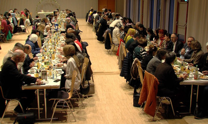 Christlich-islamisches Fastenbrechen | Bildquelle: RTF.1