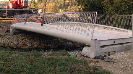 Br&uuml;ckeneinhebung Bad Urach Gartenschau | Bildquelle: RTF.1
