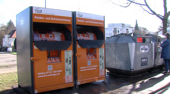 Die neuen Altkleidercontainer sorgen f&uuml;r ein gepflegteres Stadtbild | Bildquelle: RTF.1