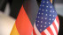 Deutsche Flagge und US-Flagge im IHK-B&uuml;ro | Bildquelle: RTF.1