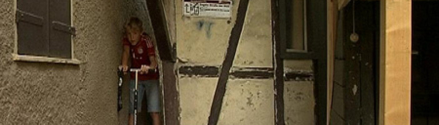 Engste Stra&szlig;e der Welt in Reutlingen | Bildquelle: RTF.1