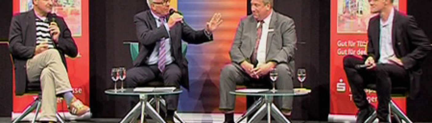 Talk aus dem Sparkassen-Carr&eacute;: Die Macht des Geldes | Bildquelle: RTF.1