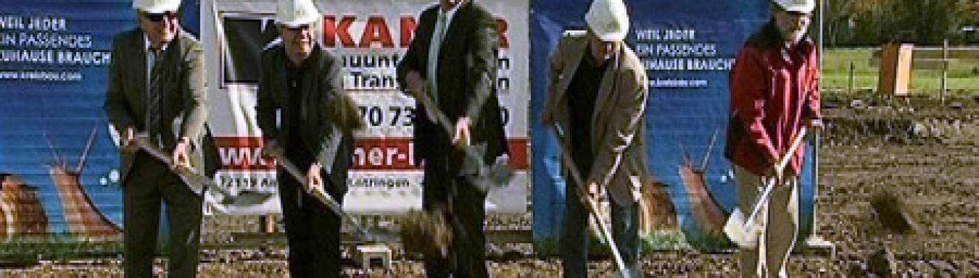 Spatenstich f&uuml;r Fl&uuml;chtlingsunterkunft | Bildquelle: RTF.1