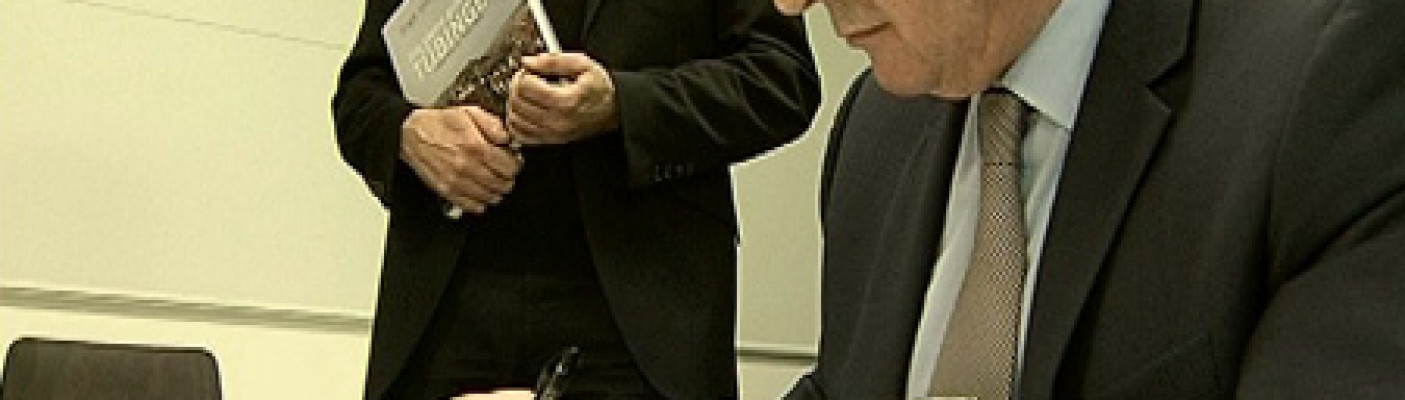 Vertragsunterzeichnung | Bildquelle: RTF.1