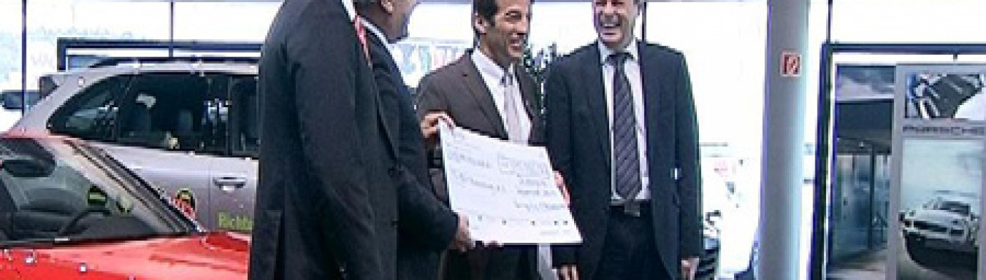 Scheck&uuml;bergabe | Bildquelle: RTF.1