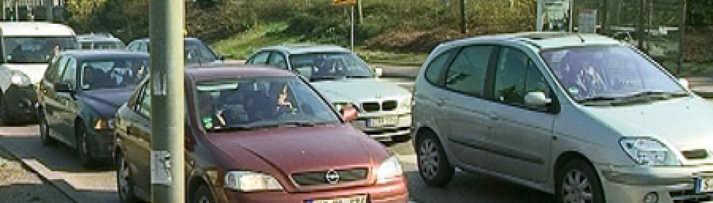 Autos auf der Weinsteige in Stuttgart | Bildquelle: RTF.1