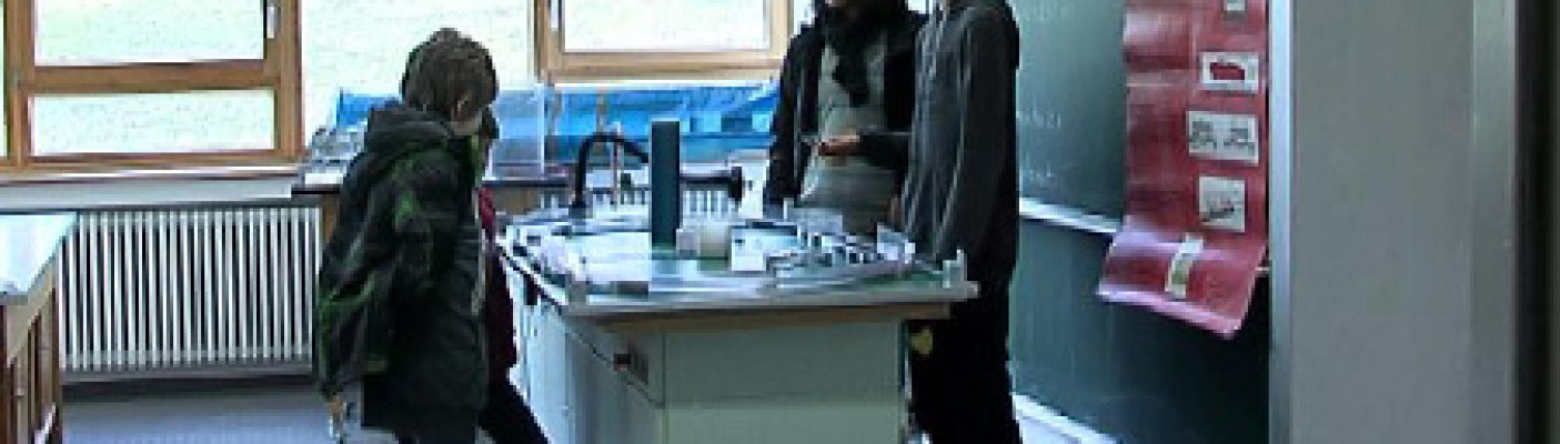 Tag der offenen T&uuml;r am Firstwald-Gymnasium | Bildquelle: RTF.1