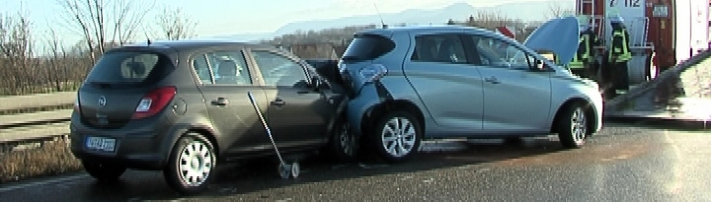 Unfall auf der B28 bei Kusterdingen | Bildquelle: RTF.1