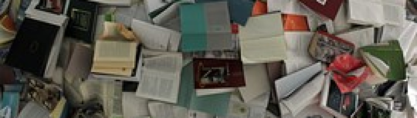 Buch Adressbuch Haufen | Bildquelle: Pixabay