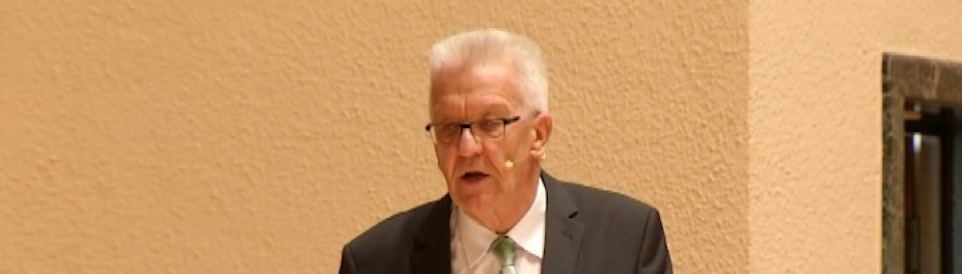 Winfried Kretschmann h&auml;lt Weltethosrede | Bildquelle: RTF.1