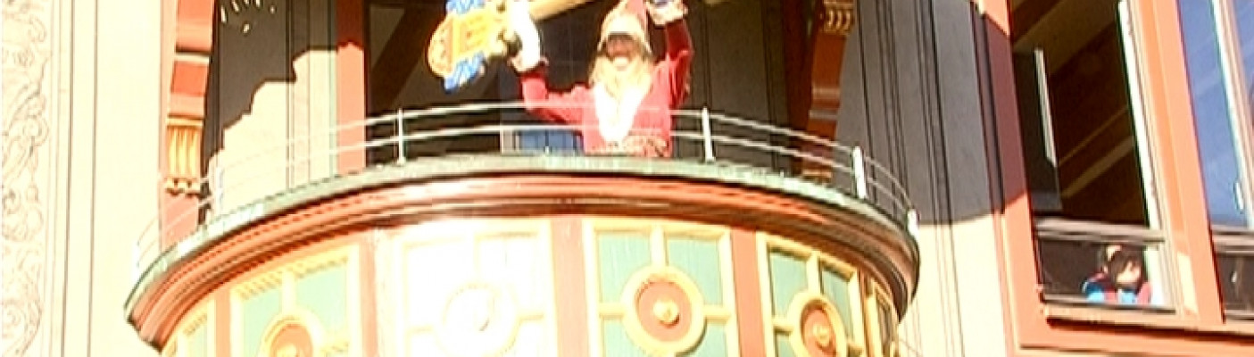 Narren st&uuml;rmen Rathaus T&uuml;bingen | Bildquelle: RTF.1