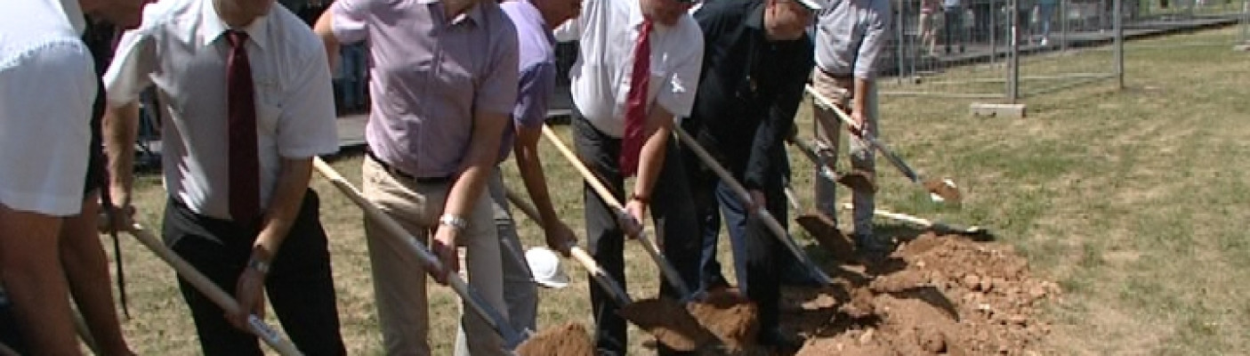 Spatenstich f&uuml;r Landratsamt-Erweiterung | Bildquelle: RTF.1