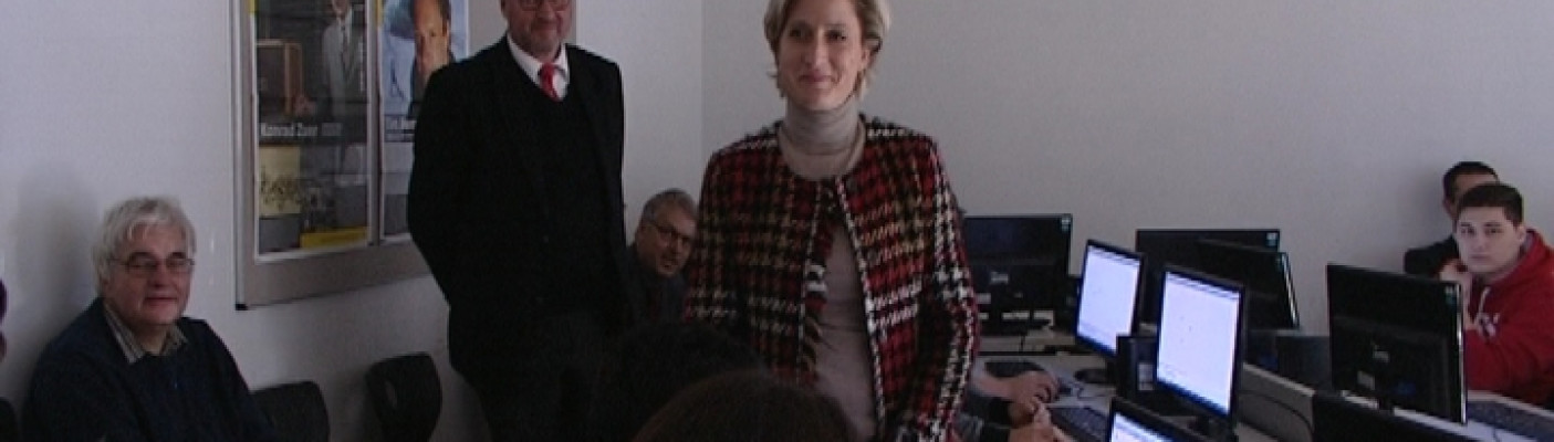 Hoffmeister-Kraut besucht Schule | Bildquelle: RTF.1