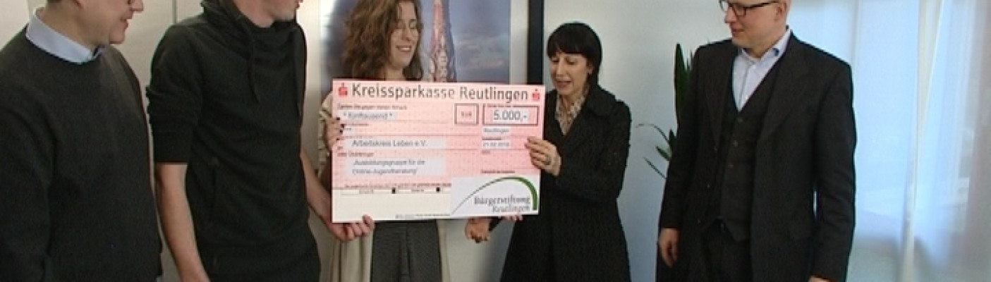 Scheck&uuml;bergabe Arbeitskreis Leben | Bildquelle: RTF.1