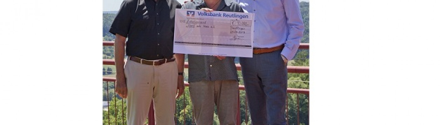 Hand aufs Herz, Spende Allg&ouml;wer | Bildquelle: Pressebild