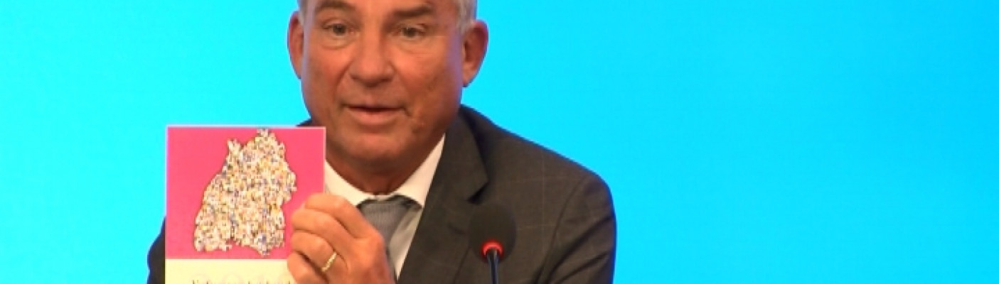 Strobl & Verfassungsschutzbericht 2018 | Bildquelle: 