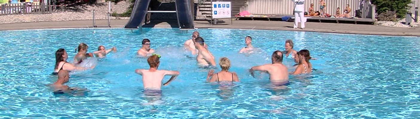 Badkap Albstadt/ Menschen in Wasser | Bildquelle: RTF.1