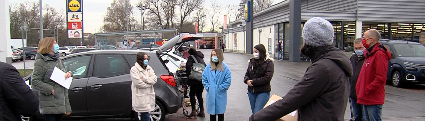 Lebensmittelsammlung Gemeinschaftsschule Du&szlig;lingen | Bildquelle: RTF.1