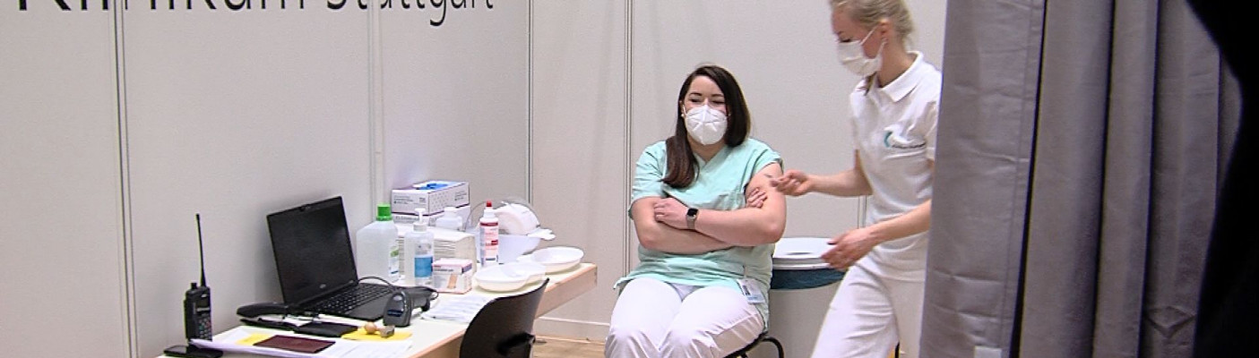 Christine Helbig wird als erste in BW geimpft | Bildquelle: RTF1