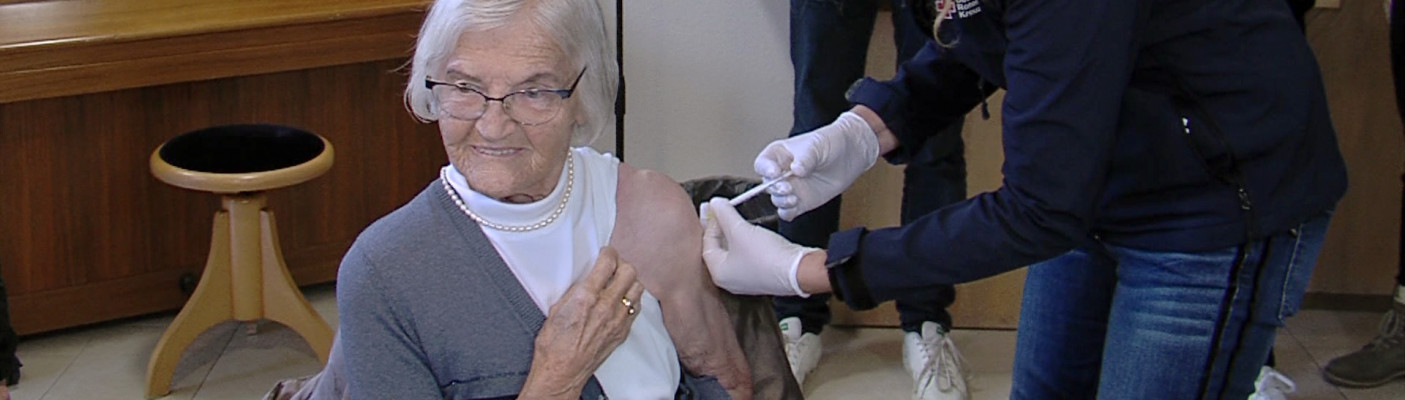 Erste Corona-Impfung im Kreis T&uuml;bingen | Bildquelle: RTF.1