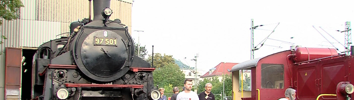 Dampflokomotive und Diesellokomotive | Bildquelle: RTF.1