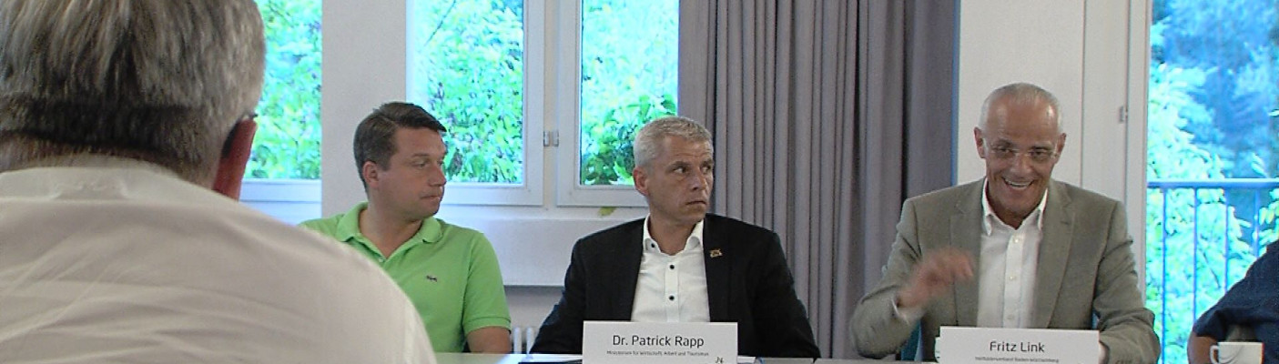 Staatssekretär Rapp auf Bäderreise | Bildquelle: RTF.1