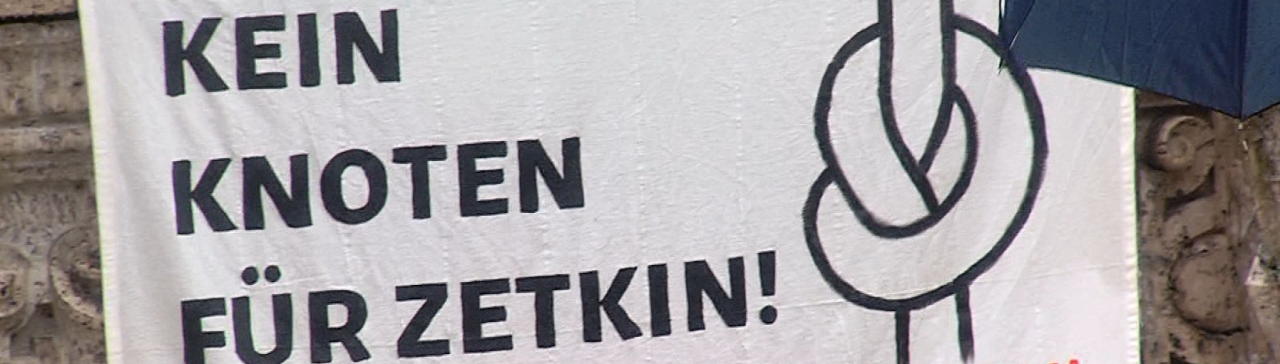 Kundgebung auf dem Tübinger Marktplatz | Bildquelle: RTF.1