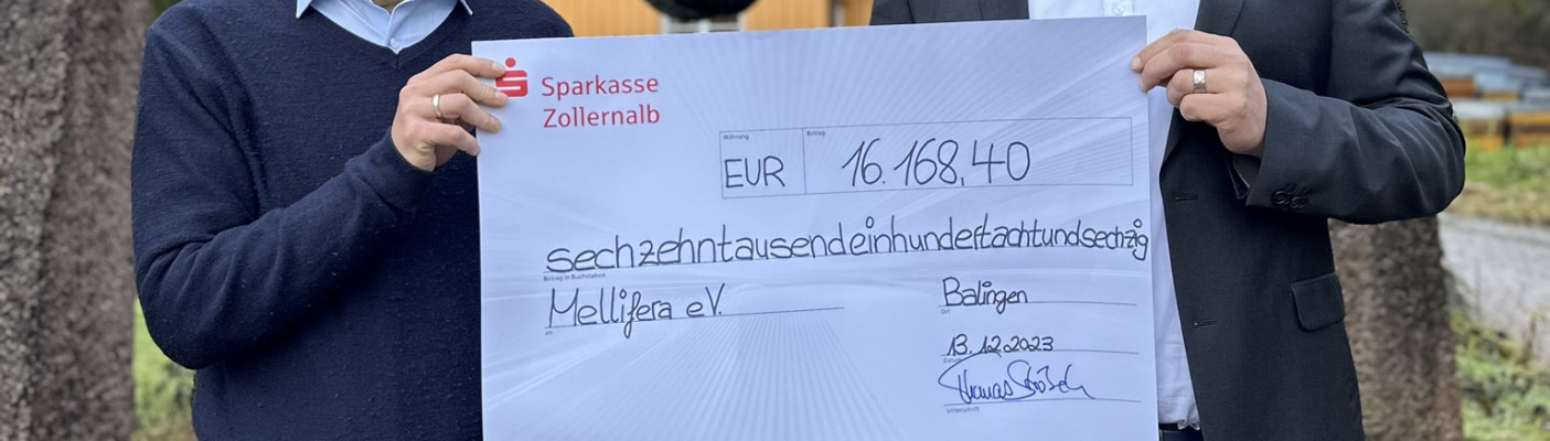 Spendenübergabe yourIT Mellifera | Bildquelle: yourIT