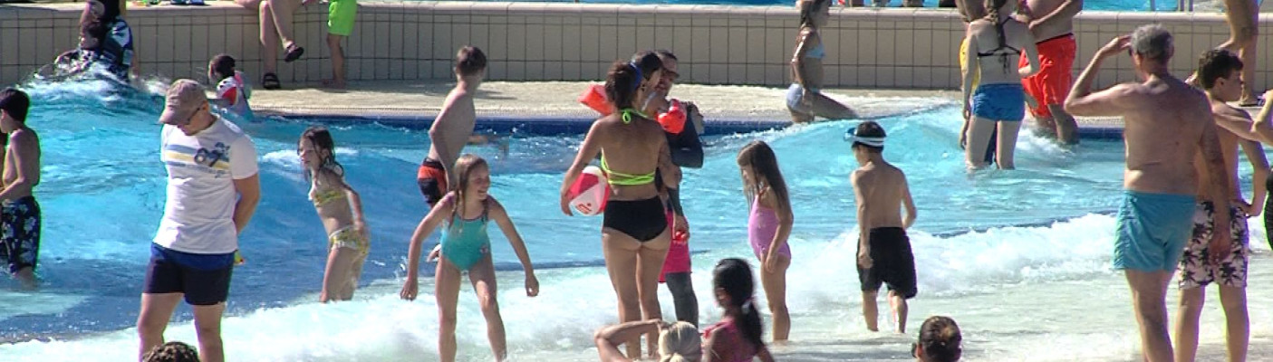 Wellenfreibad verl&auml;ngert die Saison | Bildquelle: RTF.1