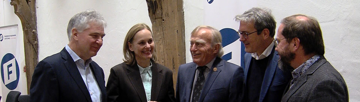 Diskussionsabend mit Helmut Haussmann  | Bildquelle: RTF.1