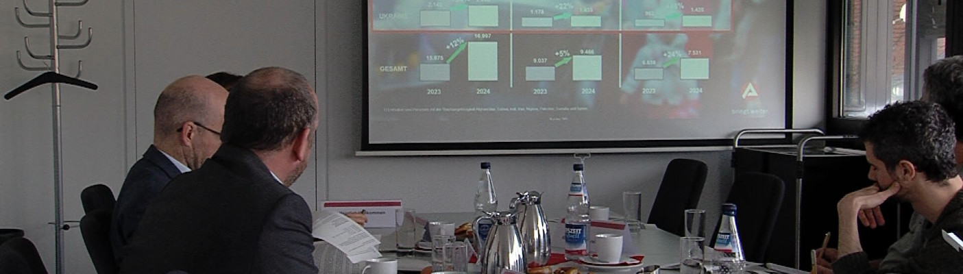 Pressekonferenz der Agentur für Arbeit Reutlingen | Bildquelle: RTF.1