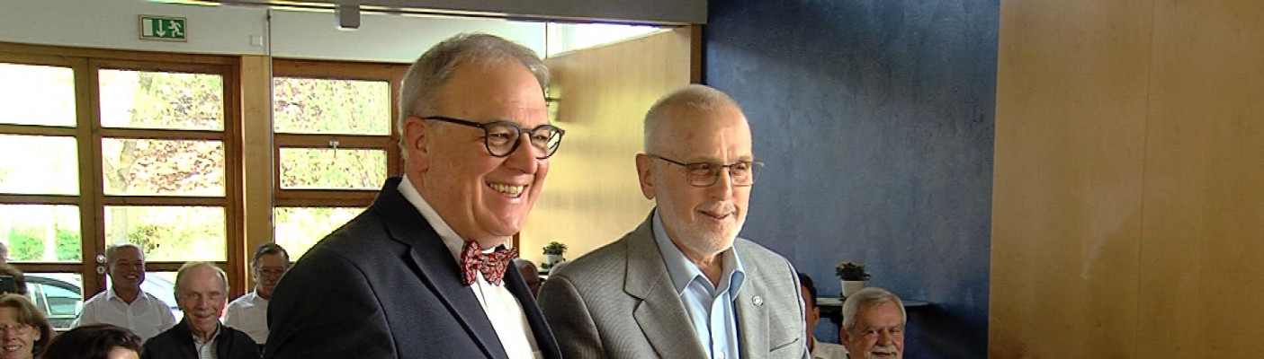 Reinhard Wehrmann mit Oberbürgermeister Thomas Keck | Bildquelle: RTF.1