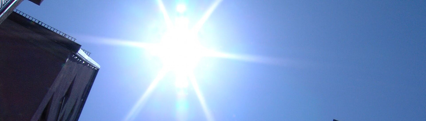 Die Sonne scheint vom Himmel | Bildquelle: RTF.1