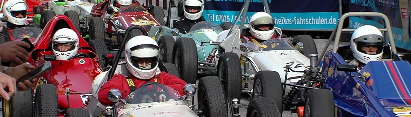 Oldtimer Startaufstellung | Bildquelle: RTF.1