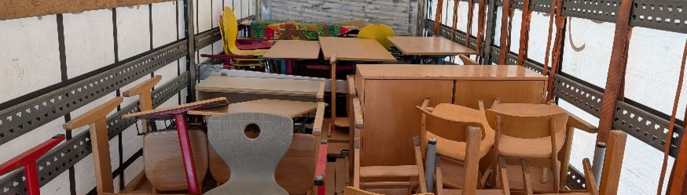 Schulmöbel in LKW | Bildquelle: Universitätsstadt Tübingen