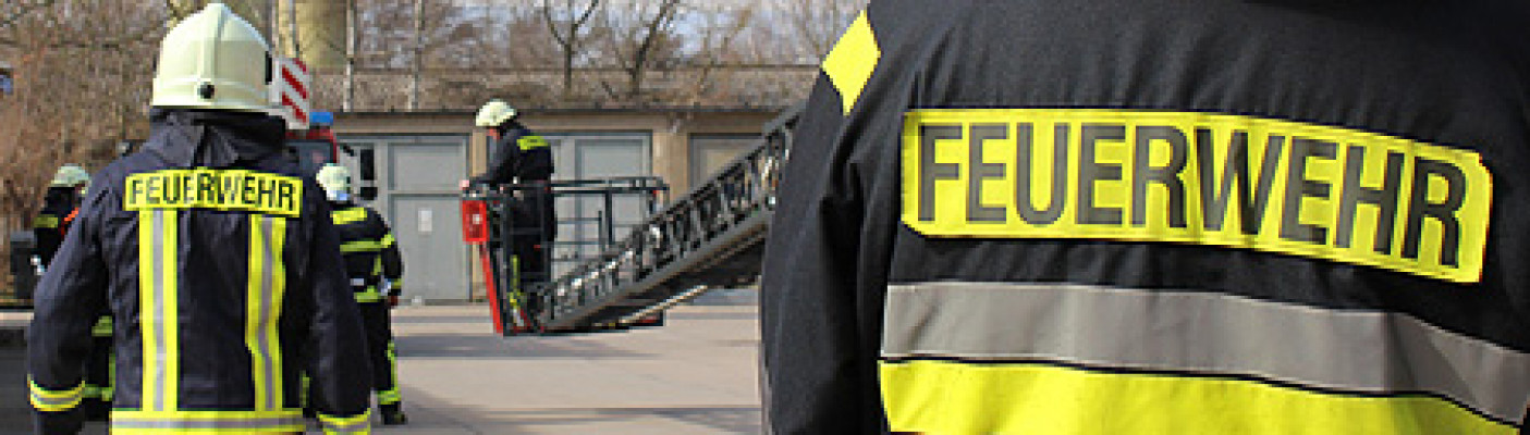 Feuerwehr (Symbolbild) | Bildquelle: pixelio.de - Philipp Stolzenberg