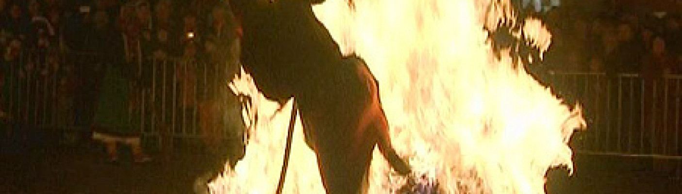 Feuersprung der Narrenzunft Furtwangen | Bildquelle: RTF.1