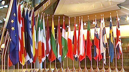 Europäische Flaggen | Bildquelle: RTF.1