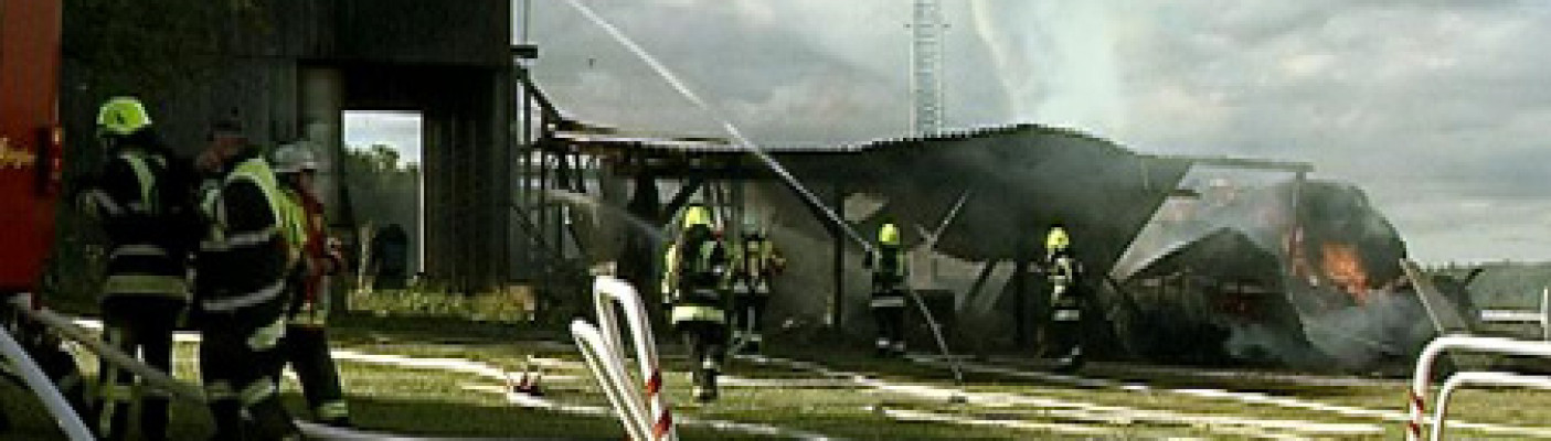 Scheunenbrand in Hayingen | Bildquelle: RTF.1