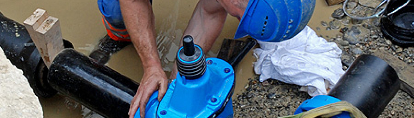Bauarbeiter an Wasserleitung | Bildquelle: pixelio.de - Paul-Georg Meister