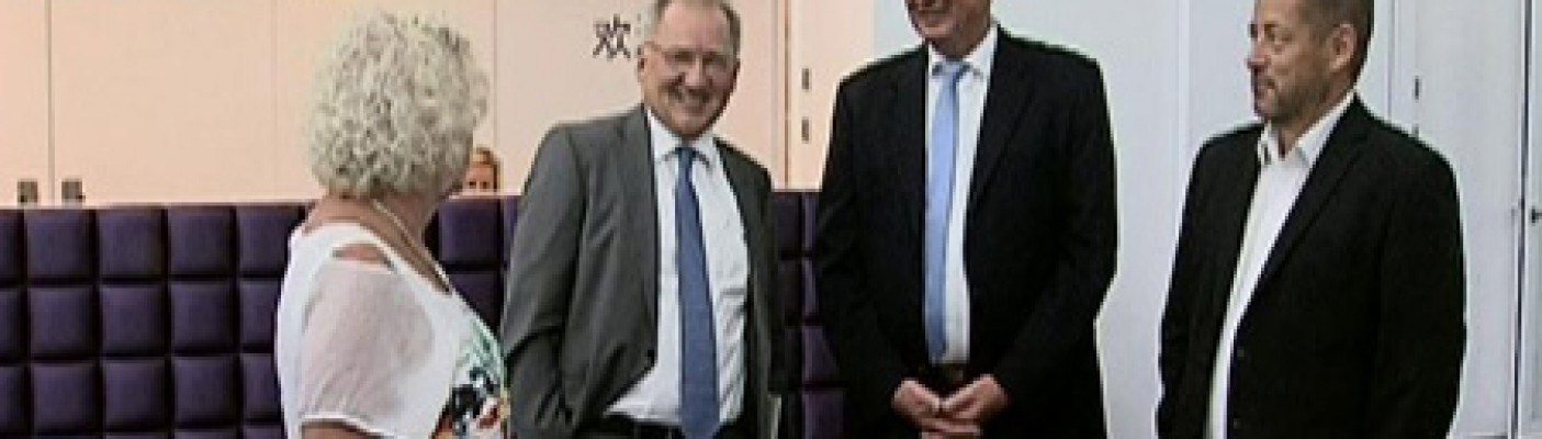 Staatssekretär Hofelich bei Marc Cain | Bildquelle: RTF.1
