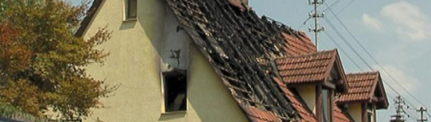 Dachstuhlbrand in Nürtingen-Oberensingen | Bildquelle: RTF.1